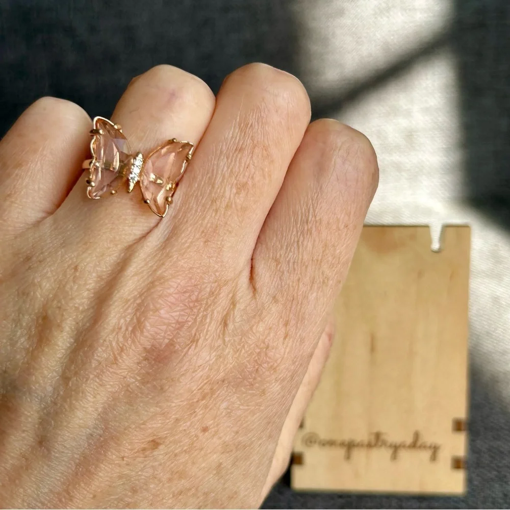 Pretty BLUSH PINK Butterfly Gemstone Fashion Ring, Gold, Adjustable
